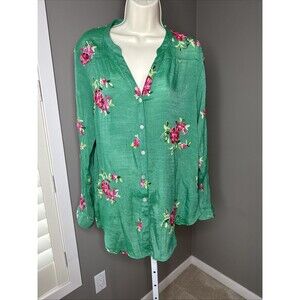 FIG AND FLOWER blouse size large Green with embroidered flowers LG